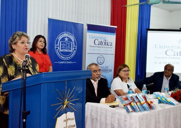 Presentan libro sobre la historia de Encarnación - Edicion Impresa - ABC Color