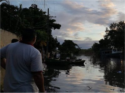 Hallan cuerpo sin vida en zona inundada del bañado Tacumbú | Paraguay en Noticias 