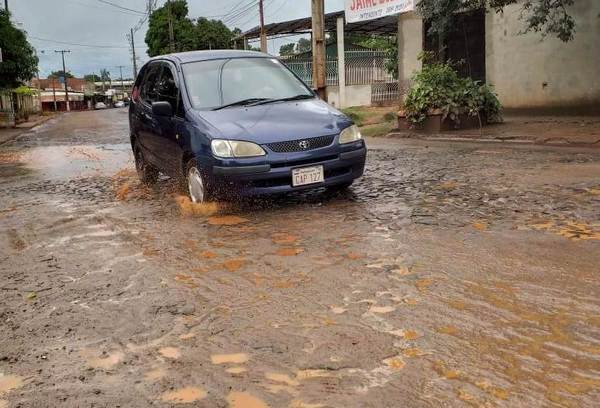 Empresa adjudicada para obra no asfaltó 200 metros de la avenida Amambay