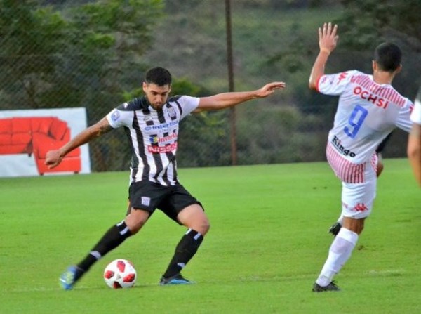 Deportivo Santaní gana pero perdió a su técnico | .::Agencia IP::.