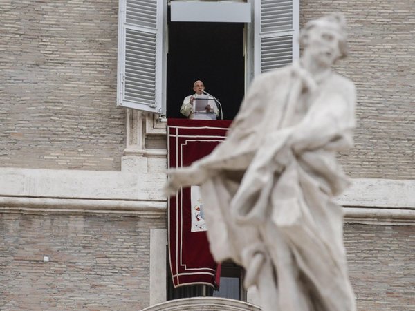 El Papa reza por las víctimas de "violencia injustificable"