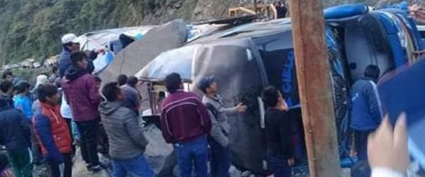Bus cae a precipicio en Bolivia con saldo de 17 muertos