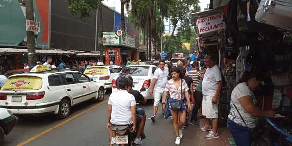 Registran inusual movimiento comercial en CDE en días santos