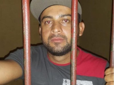 Ladrón cayó del techo de una vivienda y dijo que huía de un pitbull