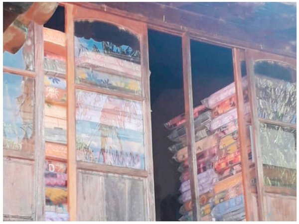 Colchones para damnificados "duermen" en la Municipalidad