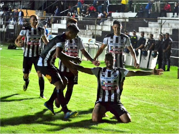 Santaní gana y mete al Rayadito en la zona roja | Paraguay en Noticias 