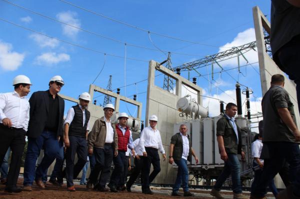 Mandatario verifica obras en subestación para reforzar sistema eléctrico de Alto Paraná | .::Agencia IP::.