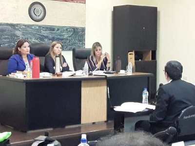 “Secretaria Vip” no tenía trato especial, dijo excontralor » Ñanduti
