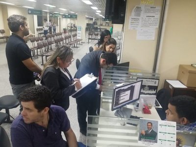 Comuna de Asunción: Aprehenden a funcionarios por supuesta coima