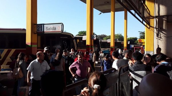 Más de 500.000 viajeros pasaron por la Terminal de Asunción | Paraguay en Noticias 