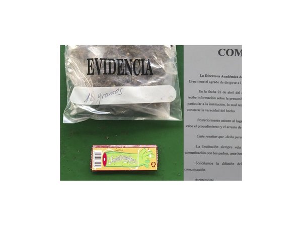 Limpiador cae con marihuana en pleno colegio