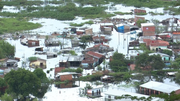 Nivel del río Paraguay descendió levemente pero sigue aumentando damnificados