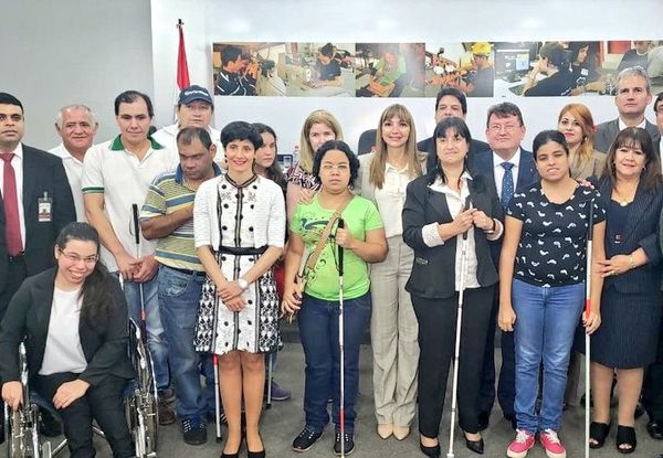 Capacitarán a personas con discapacidad visual | Paraguay en Noticias