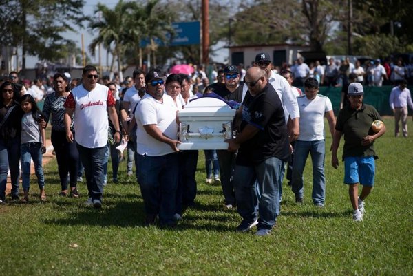 Indignación y lagrimas en México tras masacre en cumpleaños - Internacionales - ABC Color