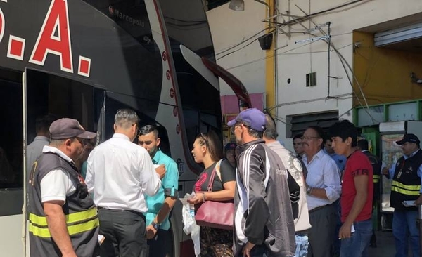 Dinatran multa a empresas en cuyos buses cobrarón demás o sin respetar disposición legal | Paraguay en Noticias