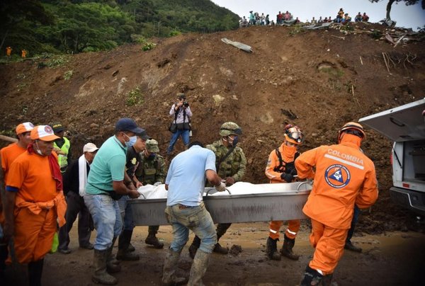 Suben a 20 los muertos por derrumbe en Colombia | Paraguay en Noticias