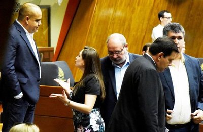 Blanquearían a más intendentes - Edicion Impresa - ABC Color