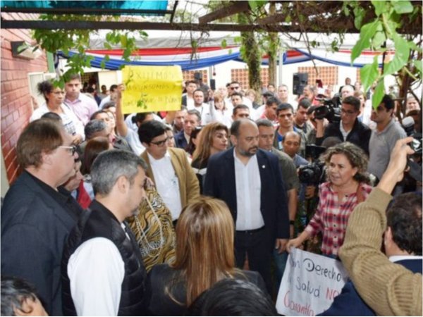 Marito se burla tras reclamo y advertencia en el Este
