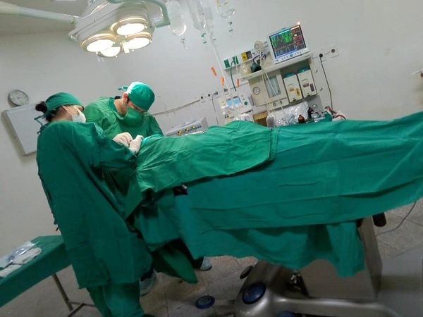 Realizan primera neurocirugía en Hospital Regional de Oviedo - ADN Paraguayo