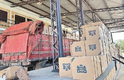 Fiscal devuelve carga de cigarrillos retenidos con despachos falsos