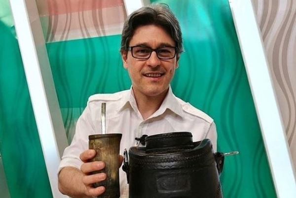 Las vacaciones de Camilo Soares tras ser desalojado