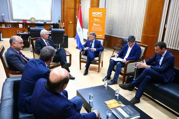 Ministro se reúne con empresarios interesados en desarrollar proyecto del puente Chaco’i-Asunción | Paraguay en Noticias 