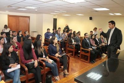 Estudiantes conocen Sistema Disciplinario del Poder Judicial