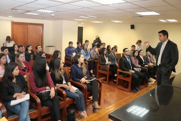 Estudiantes conocen Sistema Disciplinario del Poder Judicial