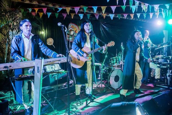 Juez dispone sobreseer definitivamente a vocalista de The Fenders | Paraguay en Noticias