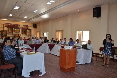 Capacitan a funcionarios de Hacienda de gobernaciones - Digital Misiones