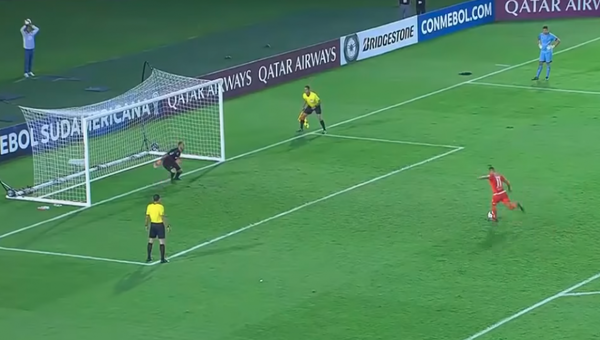 Lo echaron por cómo pateó el penal | Paraguay en Noticias