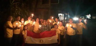 “A luz de las velas” protestan por falta de alumbrados públicos