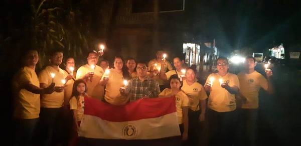 “A luz de las velas” protestan por falta de alumbrados públicos