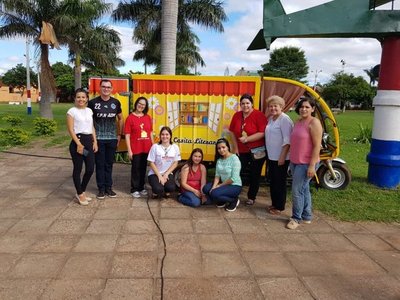 Familia de Concepción lanza biblioteca móvil