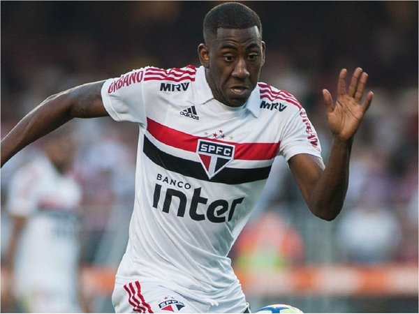 El uruguayo Carneiro, del Sao Paulo, dio positivo en un control antidopaje