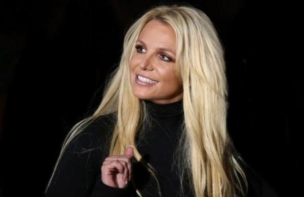 Britney Spears luce irreconocible tras salir de clínica psiquiátrica - C9N