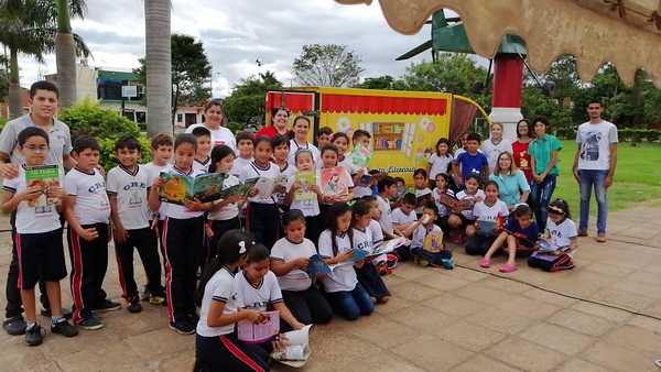Lanzan biblioteca móvil en Concepción