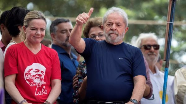 Justicia brasileña reduce pena de Lula a ocho años y diez meses de cárcel » Ñanduti