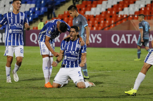 Godoy Cruz vence a Sporting Cristal y se mete a la pelea