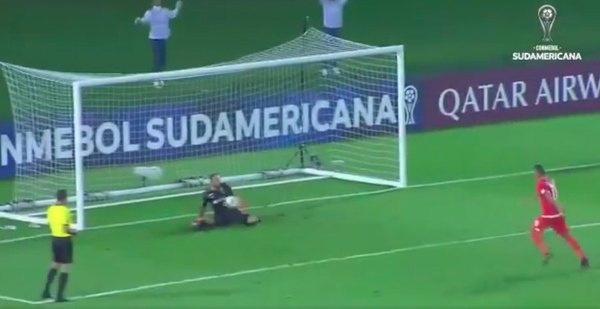 Hubo chute por chutar el peor penal de la historia