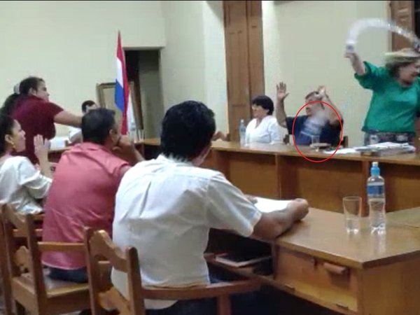"Efecto Payo" en sesión de la Junta Municipal de San Pedro