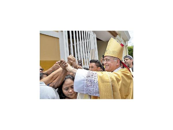 Obispo amenazado dejó Nicaragua y partió al Vaticano