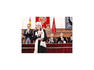 El Cervantes llega a las manos de Ida Vitale