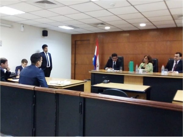 Dan una leve condena al ex fiscal Rubén Villalba por caso de coima