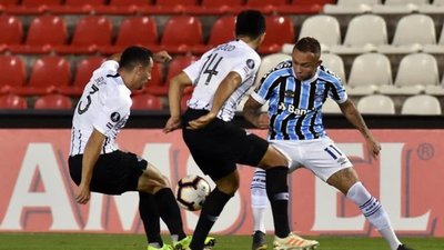 Gremio acabó con el invicto de Libertad y se mete en lucha por cupo a octavos » Ñanduti