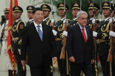 Presidente chileno llega a China para visita oficial y Foro Rutas de la Seda | .::Agencia IP::.