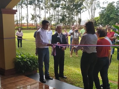 Ofrecen fisioterapia y odontología para personas de escasos recursos - ADN Paraguayo