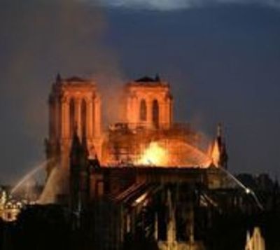 Colillas de cigarrillos pudieron ser causa del incendio en Notre Dame - Paraguay.com