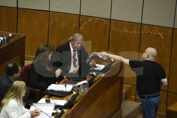 El Senado, rápido para sancionar a Payo y lento ante otras irregularidades - Periodismo Joven - ABC Color