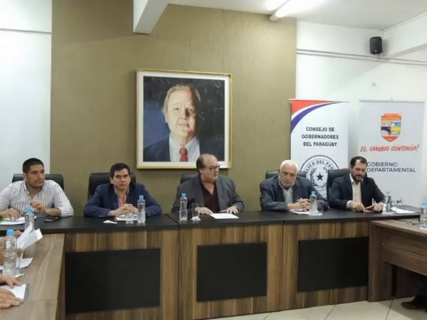 GOBERNADORES SE REUNEN EN ALTO PARANÁ